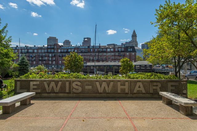 28 Atlantic Ave 222, Boston, MA 02109