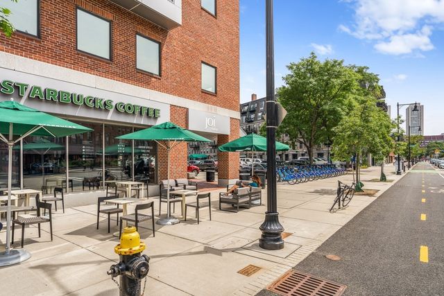28 Atlantic Ave 222, Boston, MA 02109