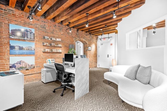 28 Atlantic Ave 222, Boston, MA 02109