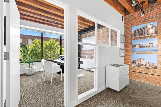 28 Atlantic Ave 222, Boston, MA 02109