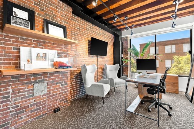 28 Atlantic Ave 222, Boston, MA 02109