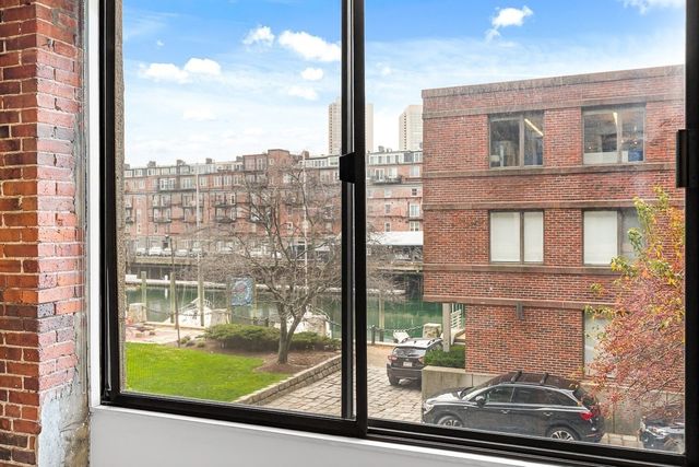28 Atlantic Ave 222, Boston, MA 02109