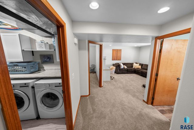 1005 Perry Ln Lane, Harrisburg, SD 57032