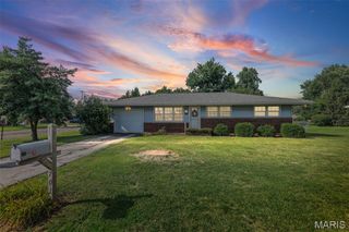 701 E Bethalto Boulevard, Bethalto, IL 62010