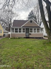 221 Orville Drive, Toledo, OH 43612