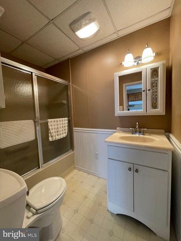 50 VAN BUREN ST, Deepwater, NJ 08023