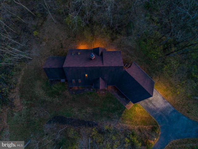 100 RICHLAND RD, Carlisle, PA 17015