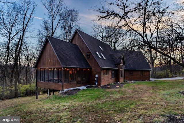 100 RICHLAND RD, Carlisle, PA 17015