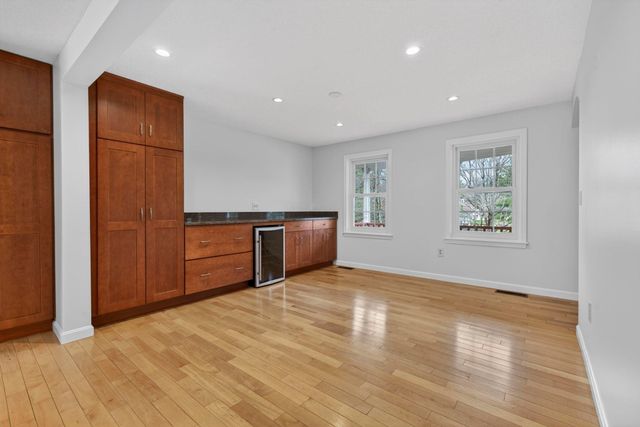 2 Windsor Drive, Litchfield, NH 03052