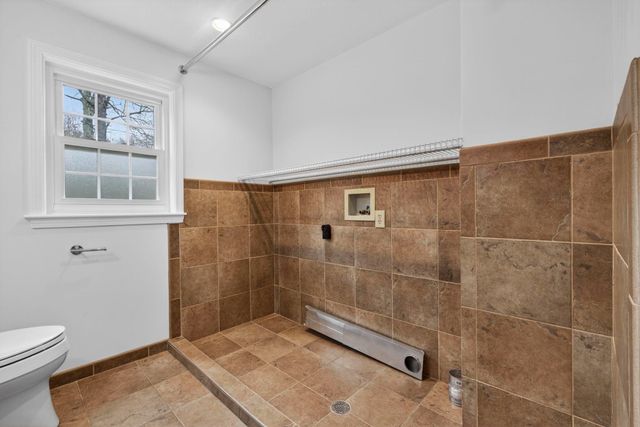 2 Windsor Drive, Litchfield, NH 03052