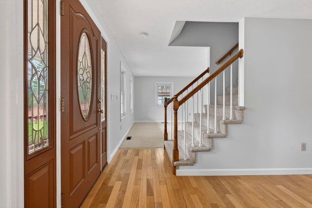 2 Windsor Drive, Litchfield, NH 03052