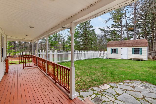 2 Windsor Drive, Litchfield, NH 03052