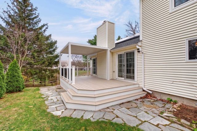 2 Windsor Drive, Litchfield, NH 03052