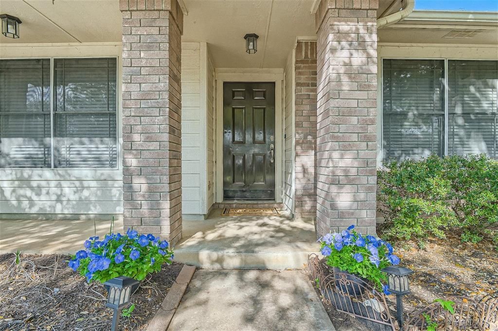 16210 Copper Leaf LN, Leander, TX 78641