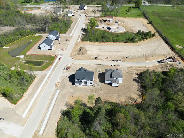 22277 Hilda Lane, South Lyon, MI 48178