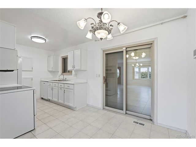 2120 Eddington Way, Colorado Springs, CO 80916