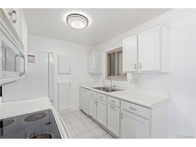 2120 Eddington Way, Colorado Springs, CO 80916