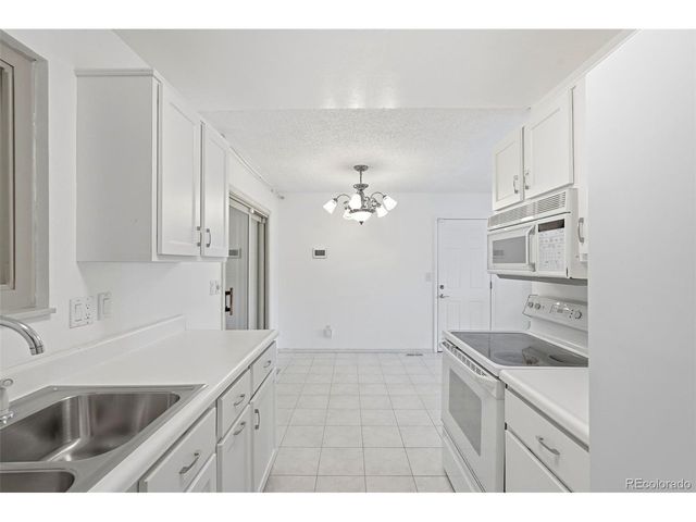 2120 Eddington Way, Colorado Springs, CO 80916
