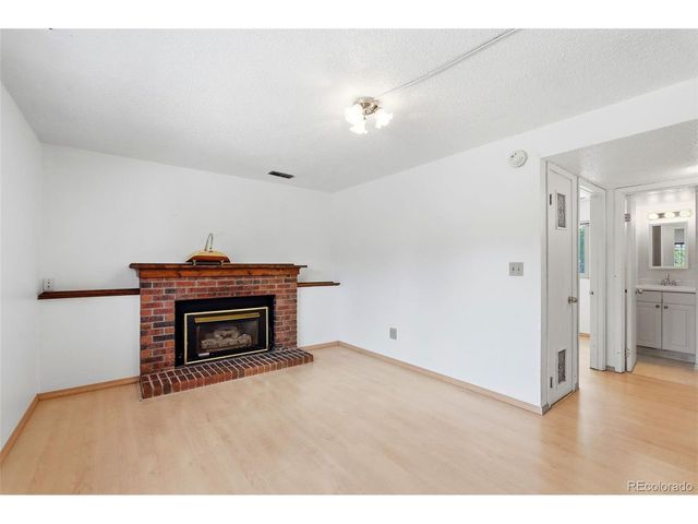 2120 Eddington Way, Colorado Springs, CO 80916