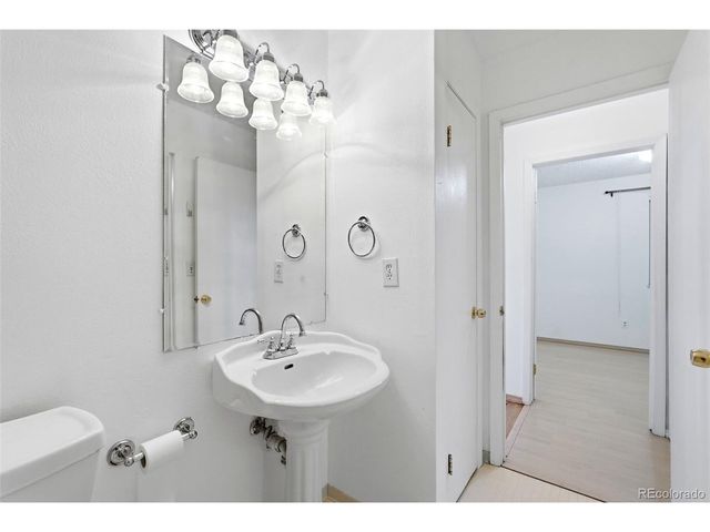 2120 Eddington Way, Colorado Springs, CO 80916