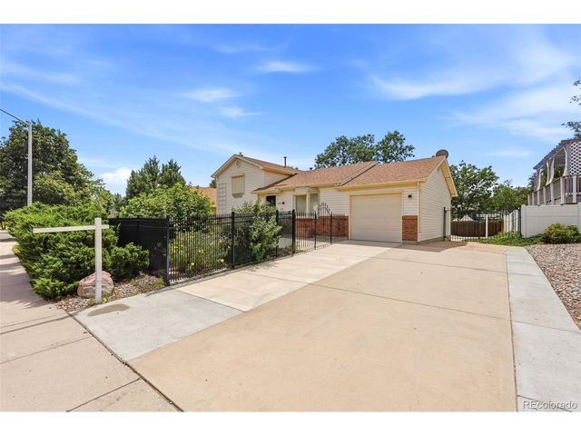 2120 Eddington Way, Colorado Springs, CO 80916