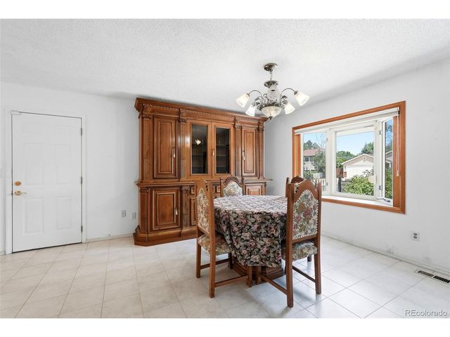 2120 Eddington Way, Colorado Springs, CO 80916