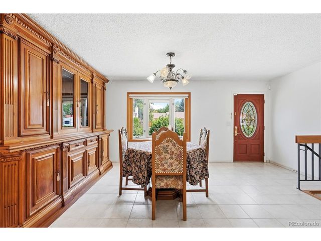 2120 Eddington Way, Colorado Springs, CO 80916