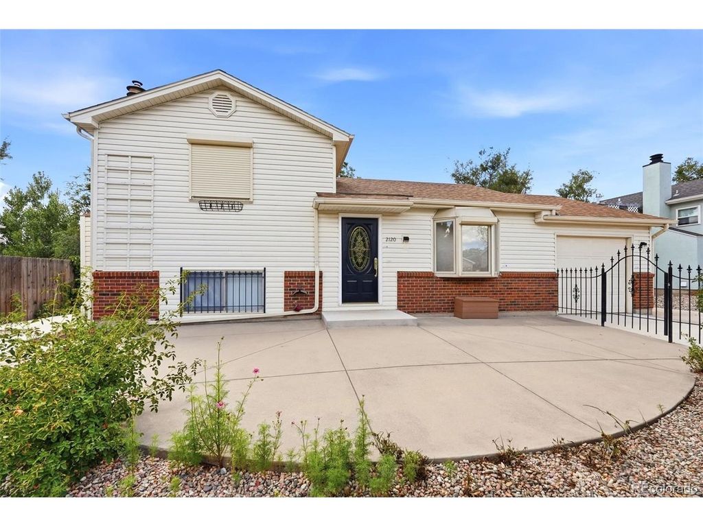 2120 Eddington Way, Colorado Springs, CO 80916