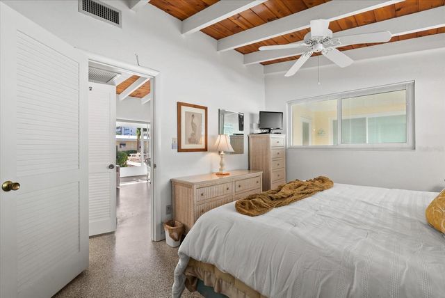 6006 MIDNIGHT PASS ROAD 11, Sarasota, FL 34242