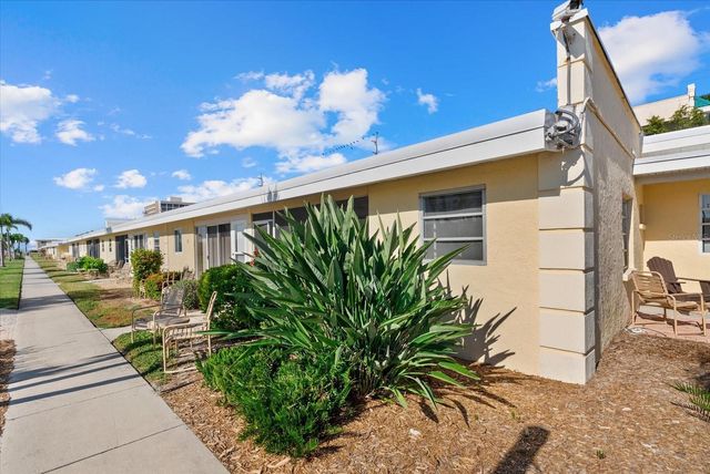 6006 MIDNIGHT PASS ROAD 11, Sarasota, FL 34242