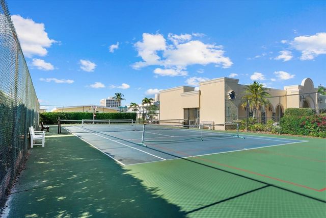 6006 MIDNIGHT PASS ROAD 11, Sarasota, FL 34242