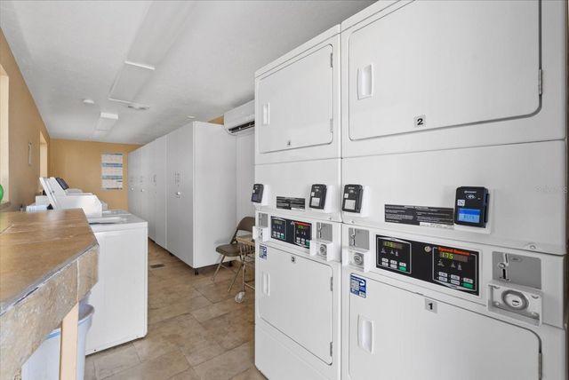 6006 MIDNIGHT PASS ROAD 11, Sarasota, FL 34242