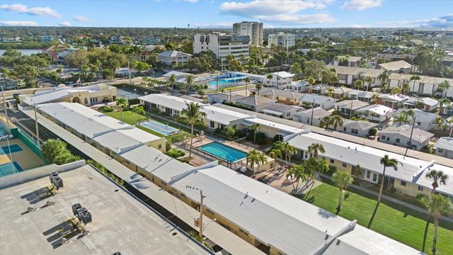 6006 MIDNIGHT PASS ROAD 11, Sarasota, FL 34242