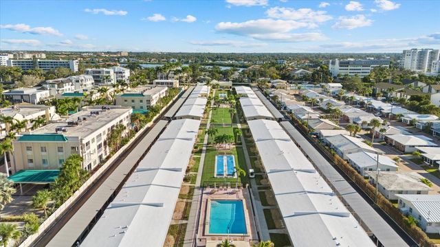 6006 MIDNIGHT PASS ROAD 11, Sarasota, FL 34242