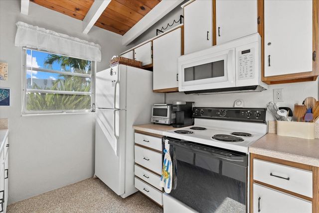 6006 MIDNIGHT PASS ROAD 11, Sarasota, FL 34242