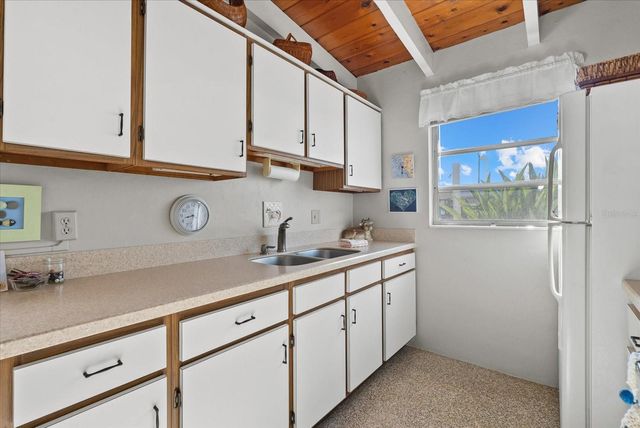 6006 MIDNIGHT PASS ROAD 11, Sarasota, FL 34242