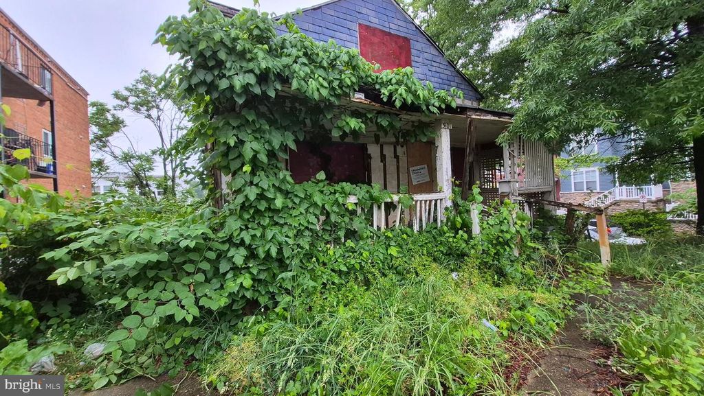 5101 F ST SE, Washington, DC 20019