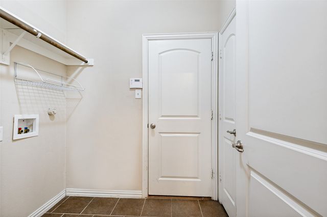 4916 Empire Way, Irving, TX 75038