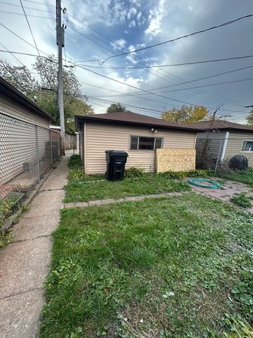 12613 S Michigan Avenue, Chicago, IL 60628