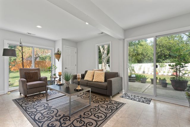 0N632 Gables Boulevard, Wheaton, IL 60187