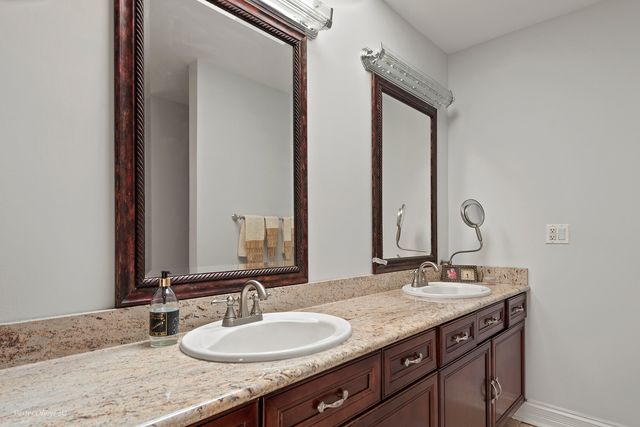 0N632 Gables Boulevard, Wheaton, IL 60187