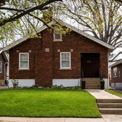 2460 Hartland Avenue, Sycamore Hills, MO 63114