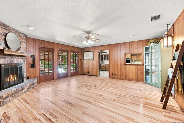 3443 HUNTERS CIR, San Antonio, TX 78230