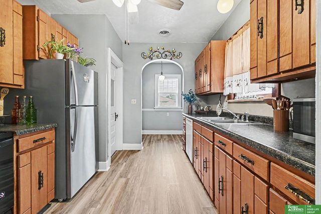 827 S 8th Street, Norfolk, NE 68701