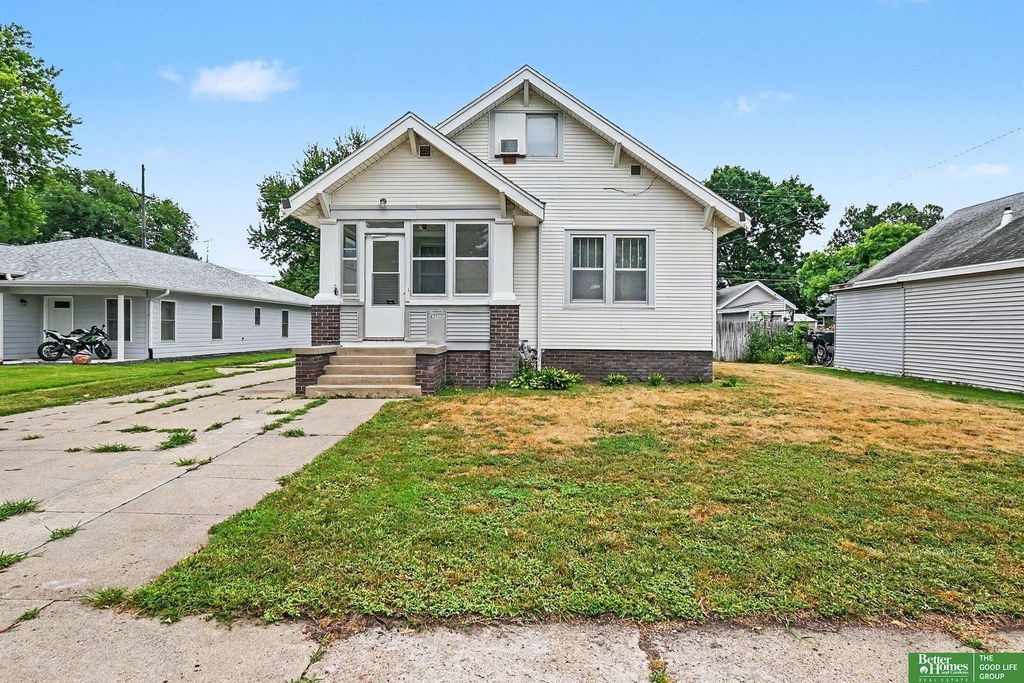 827 S 8th Street, Norfolk, NE 68701