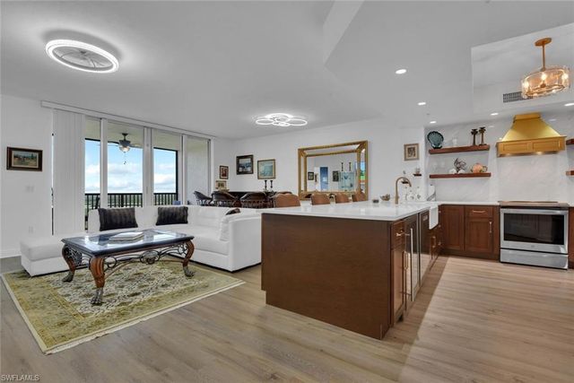 1065 Borghese LN 2003, Naples, FL 34114