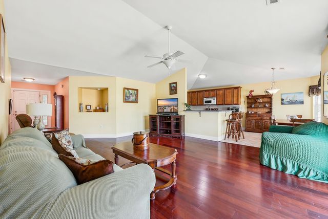 1037 Pecan Grove Blvd., Conway, SC 29527