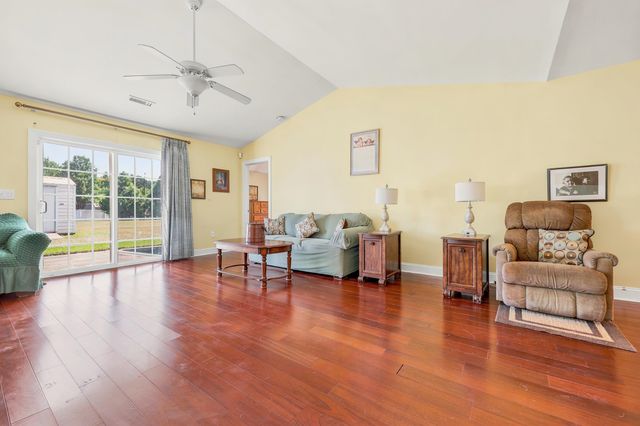 1037 Pecan Grove Blvd., Conway, SC 29527
