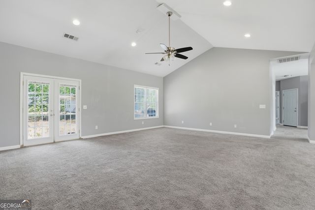 8 Landcaster Place, Oxford, GA 30054