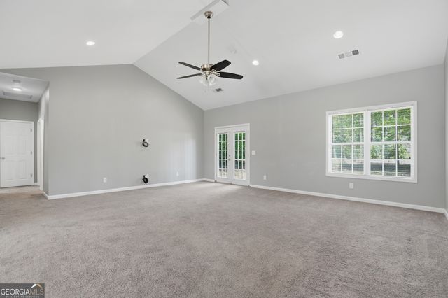 8 Landcaster Place, Oxford, GA 30054